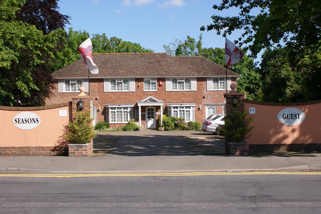 All Seasons Gatwick Guest House & Parking Horley Dış mekan fotoğraf